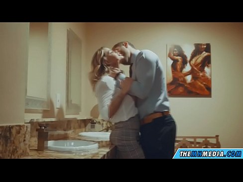 ❤️ Când o blondă cu sânii mari te seduce într-o toaletă publică ☑  at ro.assay-define-smartlink.ru ❤